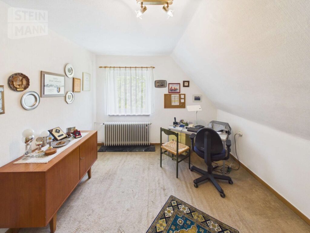 Schlafzimmer 2 OG